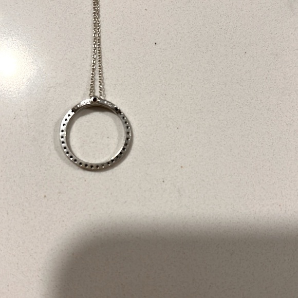 Roberto Coin white gold and diamond circle necklace - Picture 5 of 9